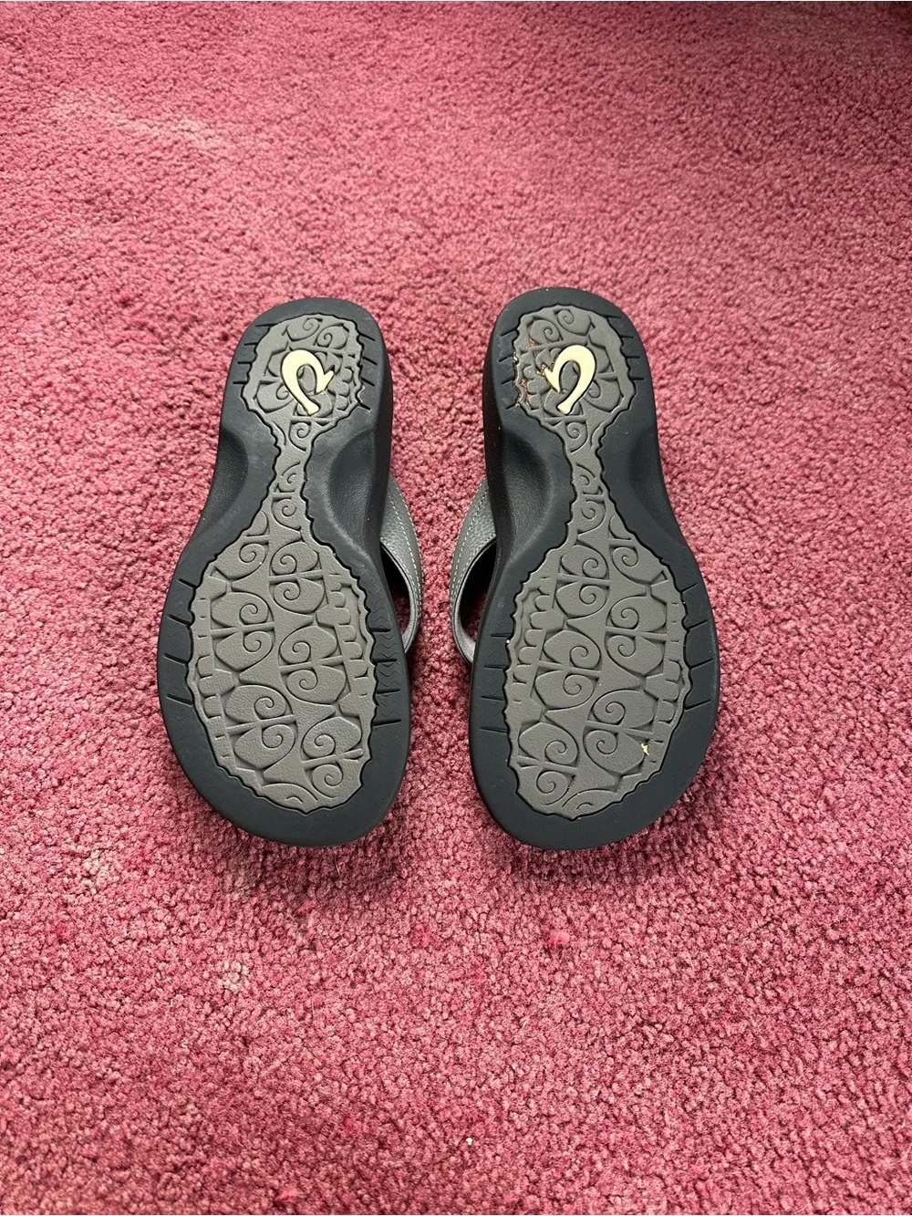 OluKai Gray Women's Thong Sandals